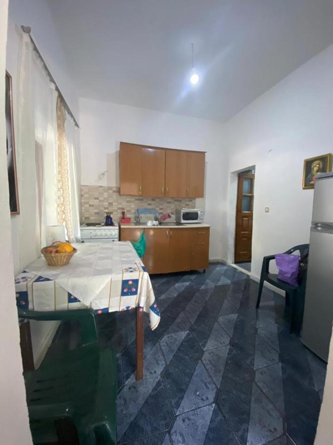 Eva Apartments Dhërmi エクステリア 写真
